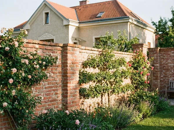 Ziegelmauer bauen Wien - Klinkermauerwerk